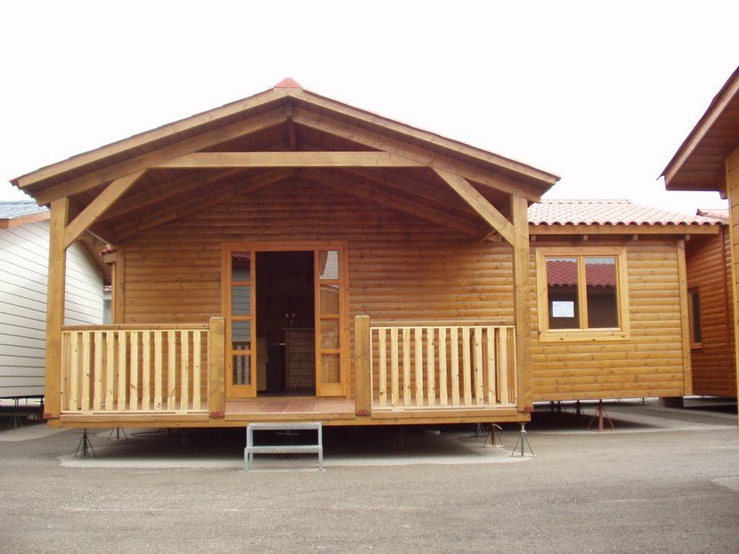 casa de madera Hercules de Casas Carbonell fachada de madera estandar