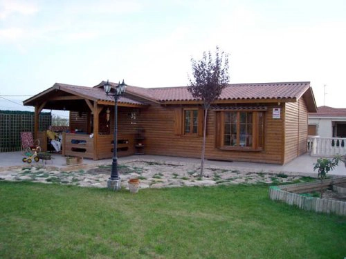 casa prefabricada de madera Silvana 3L de Casas Carbonell rápida instalación
